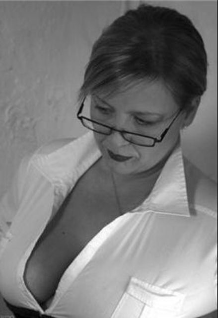 Hantige49 - Große Brüste - aber auch andere Qualitäten!