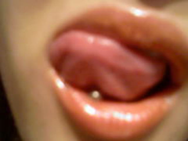 LeckenIstGeil - Hübsche Bosnierin (keine Muslimin!) will es krachen lassen!