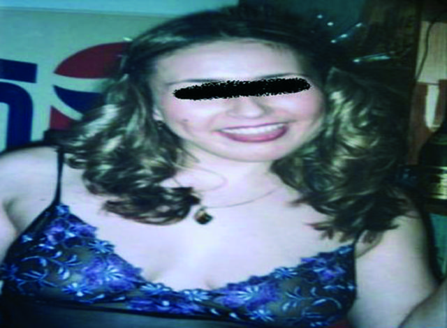 Elena38 - Kultivierter Mann gesucht, der sich aber auch gehen lassen kann!